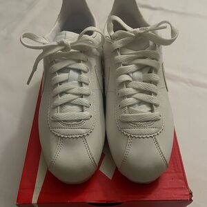 Nike classic cortez leather shoes